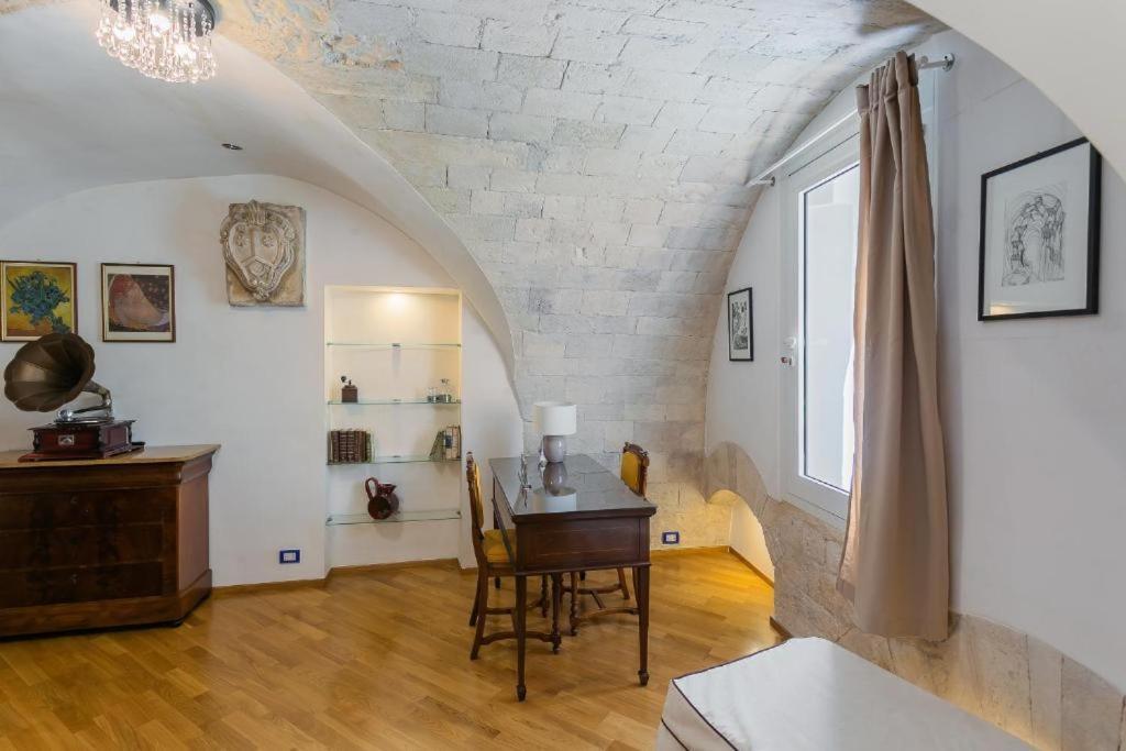 Palazzo Di Citta Bari Villa ภายนอก รูปภาพ