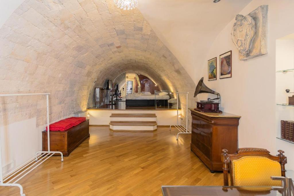 Palazzo Di Citta Bari Villa ภายนอก รูปภาพ